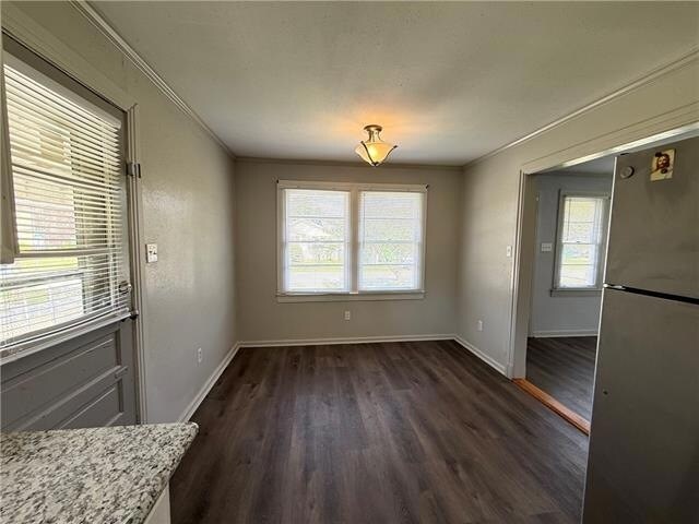 Building Photo - 628 Radiance Ave