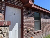 Building Photo - 1416 Leann Rimes Rd