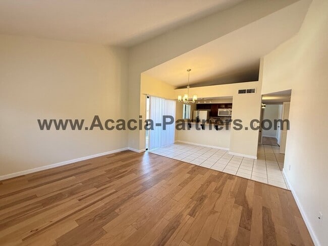 Building Photo - Two Bedroom on East Side