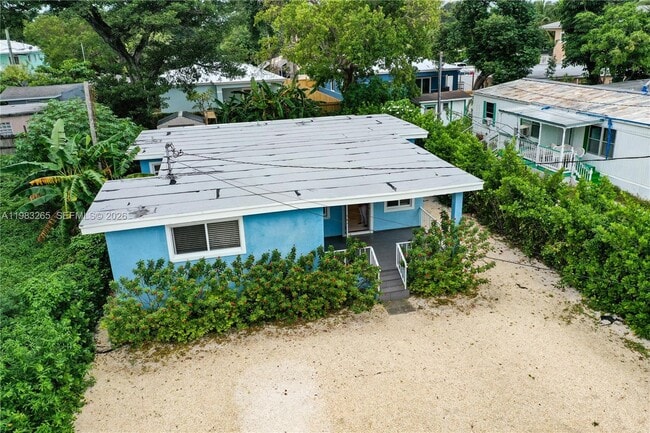 Building Photo - 11 Judy Pl