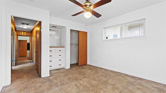 Building Photo - 3751 Maroneal St