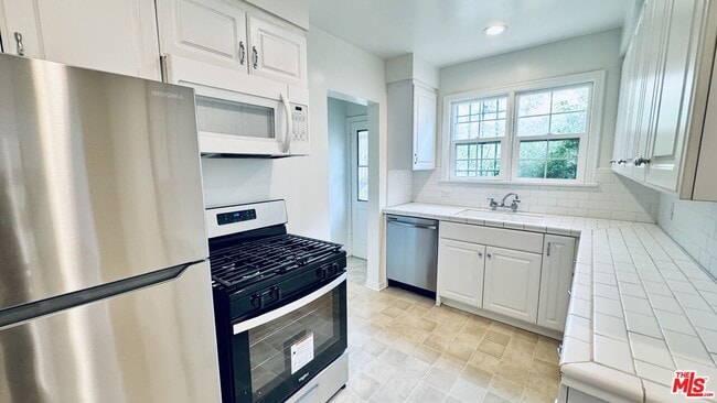 Building Photo - 410 S Spalding Dr
