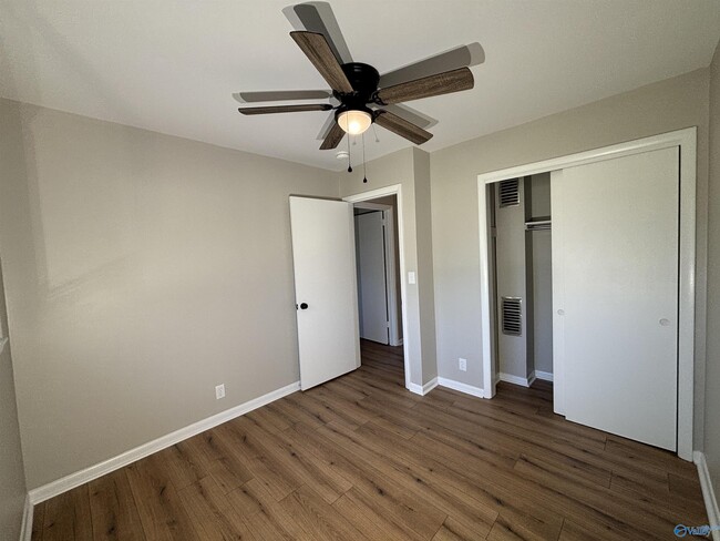 Building Photo - 510 Clift Dr