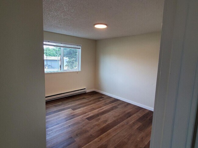 Building Photo - 9512 4th Ave W