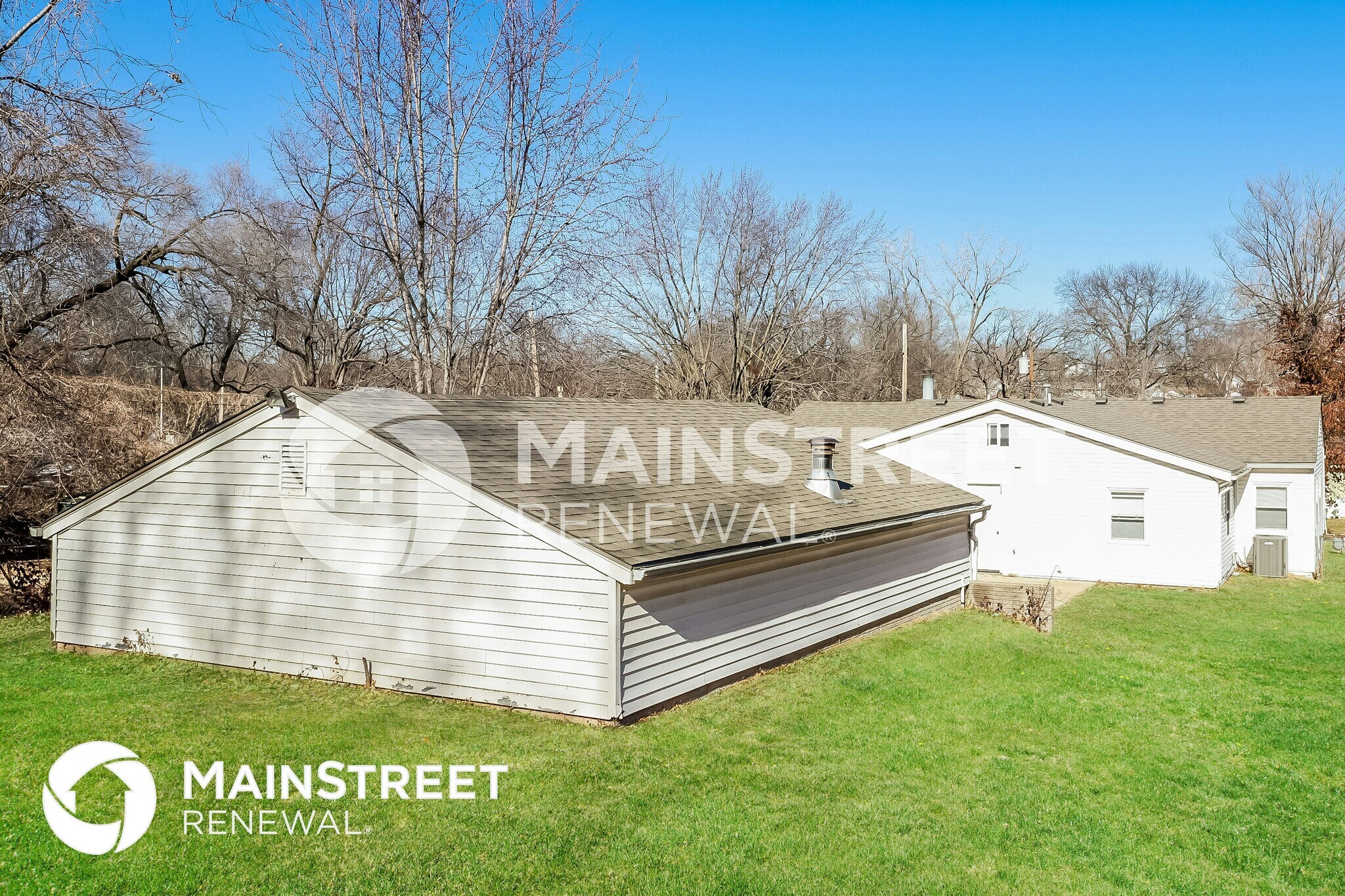 Building Photo - 2403 NE Pursell Rd