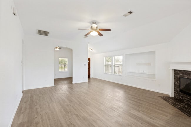 Building Photo - 5224 McGrath Dr