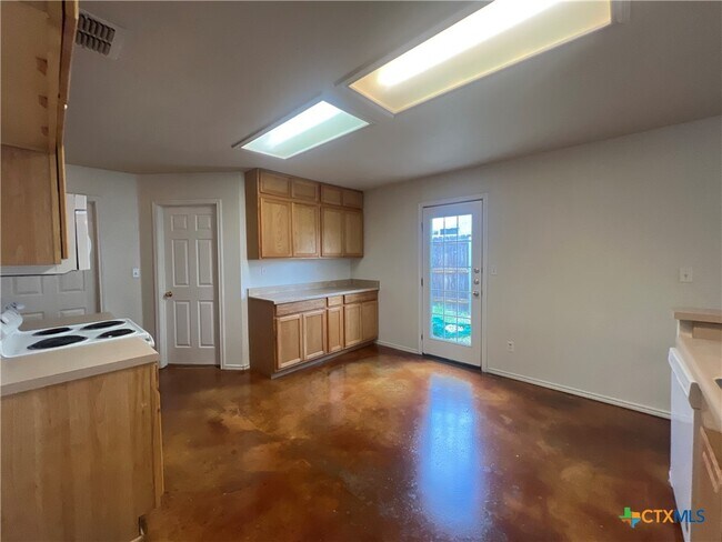 Building Photo - 3014 Douglas Fir Dr