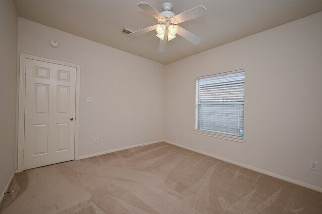 Building Photo - 4606 Topaz Trail Dr