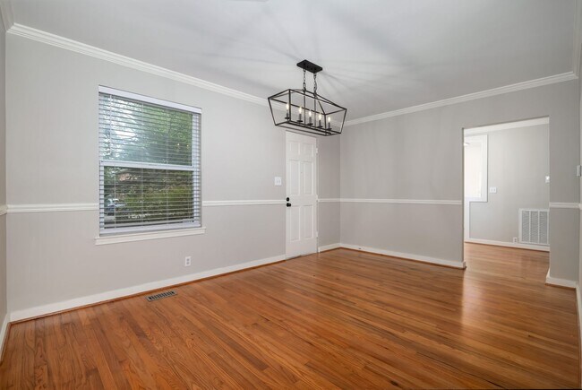 Building Photo - Beautiful Large Condominium for Lease Now