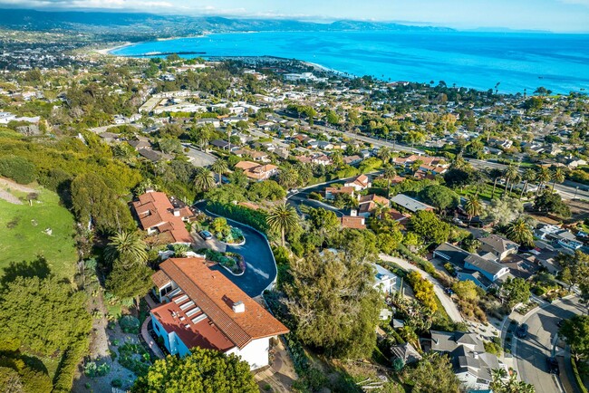 Building Photo - 4,000 SQ. FT. MESA HOME WITH OCEAN & HARBO...