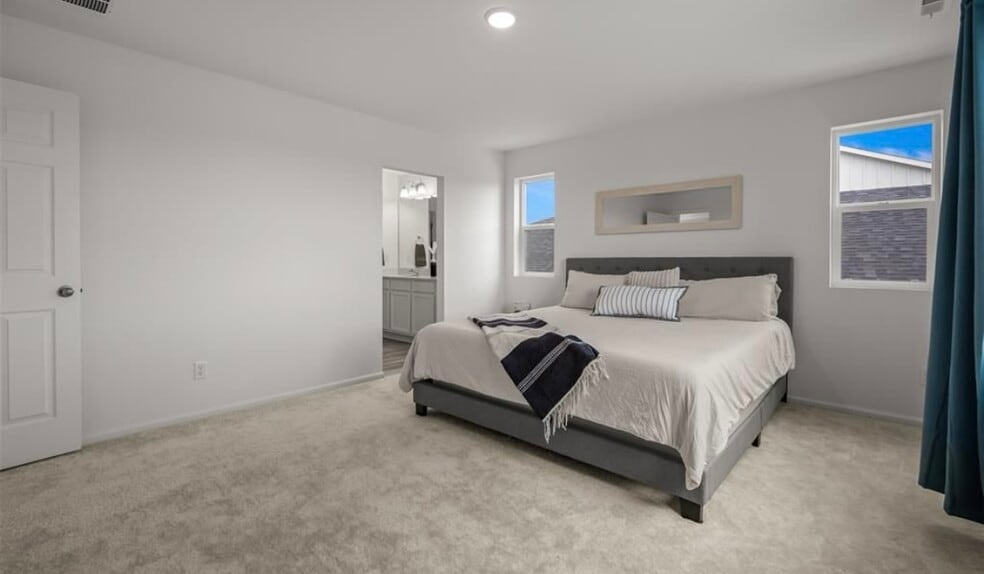 Building Photo - 5677 Mammoth Ln