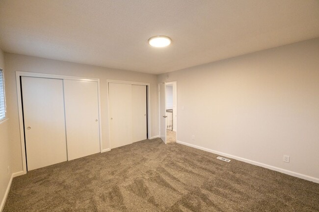 Building Photo - Large updated home in San Mateo Village!