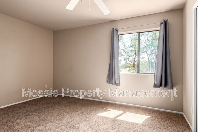 Building Photo - 4307 E Contessa St