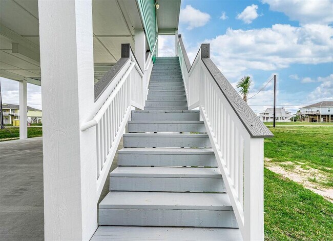 Building Photo - 4014 Mitote Dr