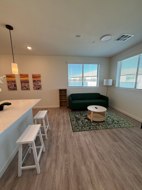 Building Photo - 5839 Cilantrillo Ave