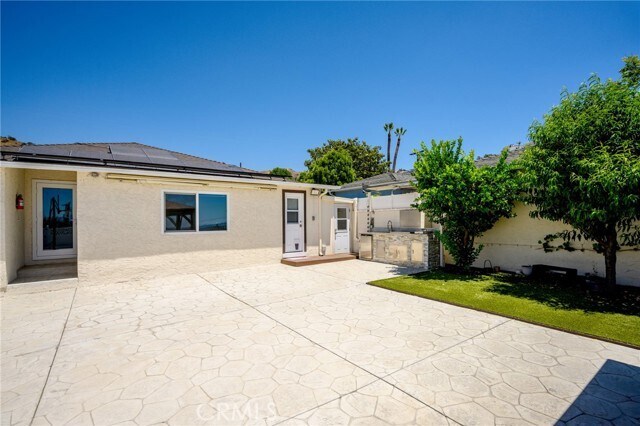 Building Photo - 8337 Valecrest Dr
