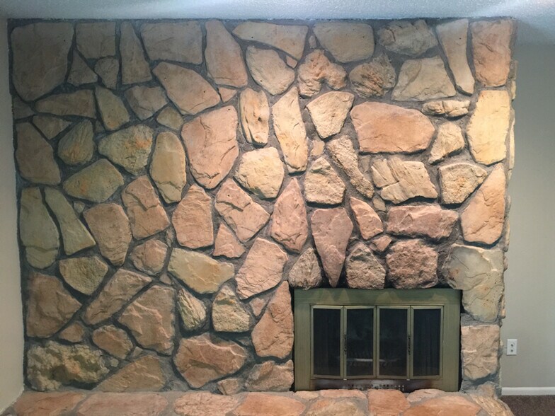 Building Photo - 105 Carrillon Ln