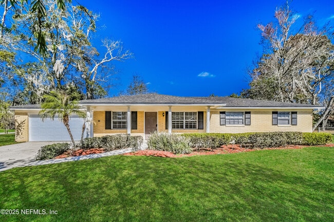 Primary Photo - 1113 Grove Park Dr S