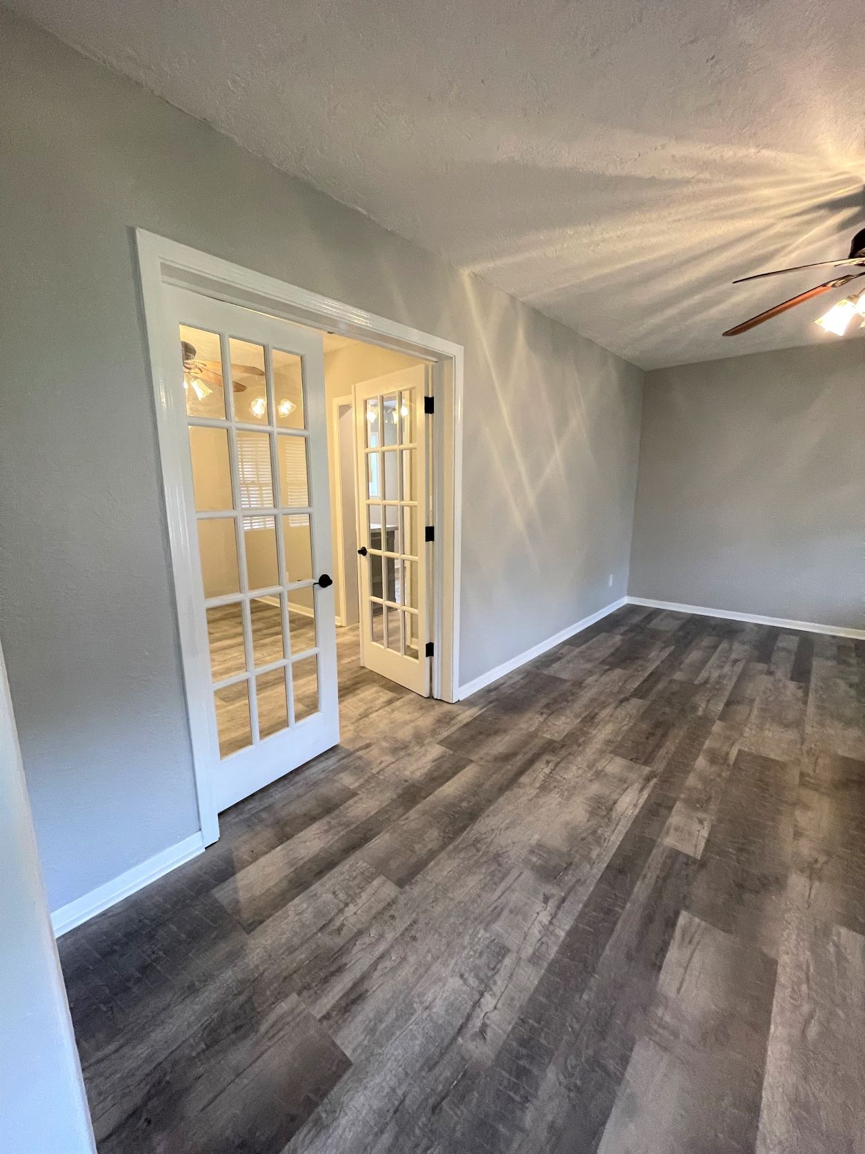 Building Photo - 1108 NW Maple Ave