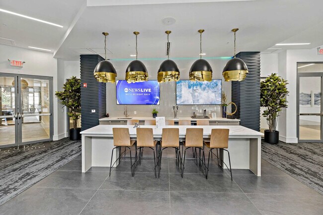 Building Photo - 164-172 Cherry Street-SI ID1273596P