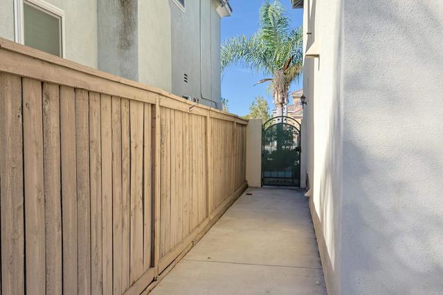 Building Photo - 1631 Castaic Pl