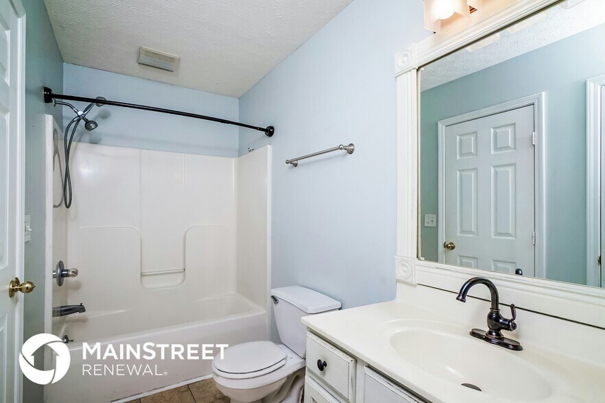 Building Photo - 10717 Bayport Rd