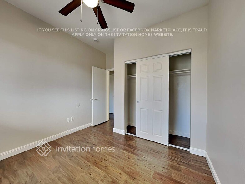 Building Photo - 686 E Colt Ct