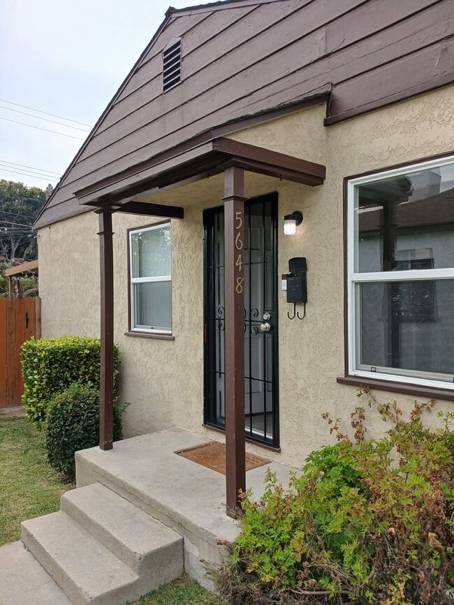 Building Photo - 1928 Rocket Property