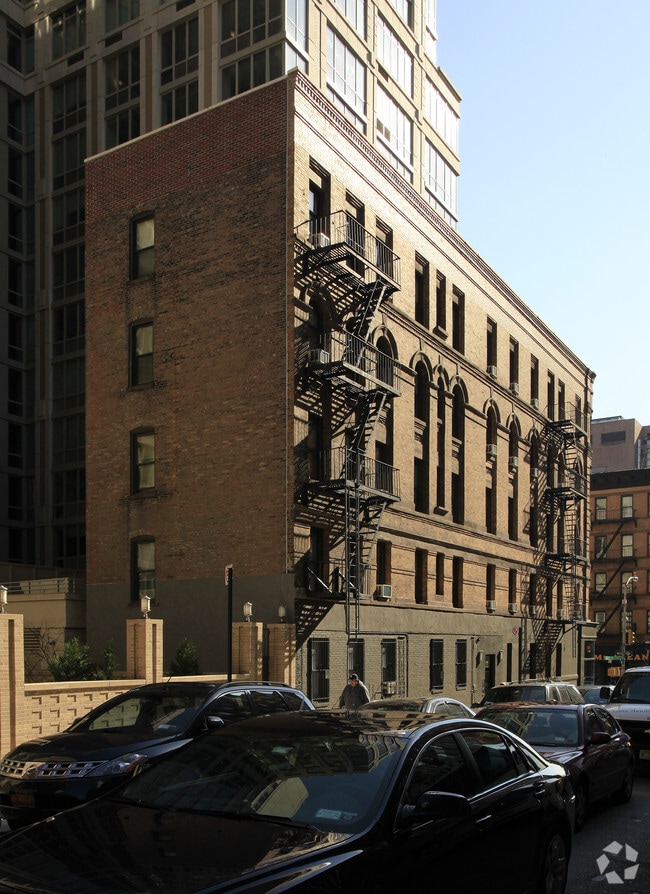 Building Photo - 129 East 97th Street