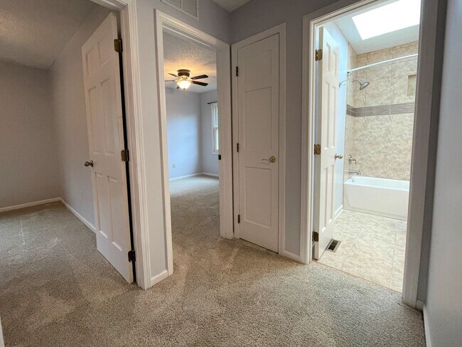 Building Photo - 6908 Gullway Bay Dr