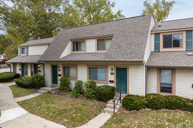 Building Photo - Forest Glen