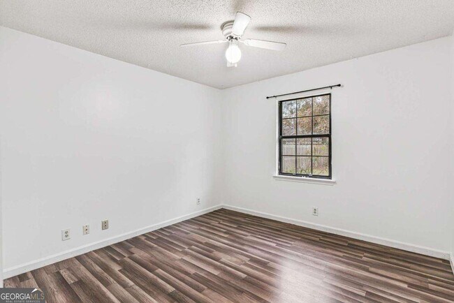 Building Photo - 104 Westridge Ct