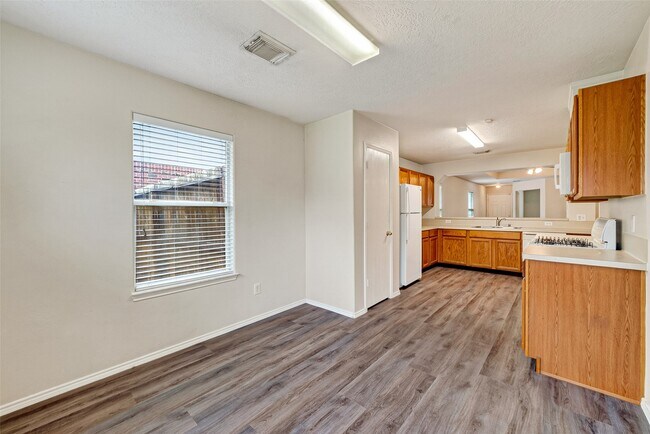 Building Photo - 19119 Yaupon Ranch Dr