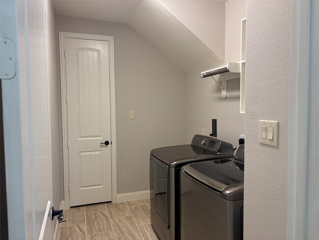 Building Photo - 20411 Bristol Bluff Ln