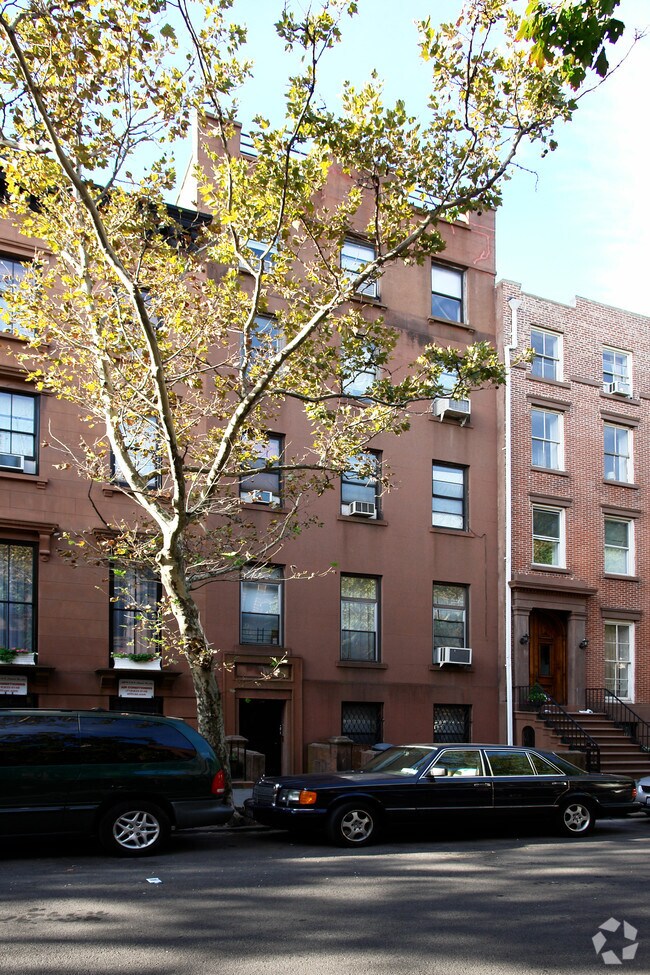 Building Photo - 126 Amity St