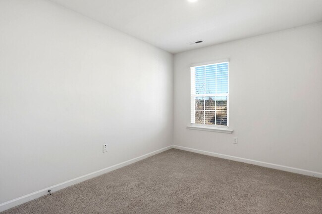 Building Photo - 3 Bedroom Townhome For Rent in Fuquay Varina NC | Newly Built Community| $500 Move in incentive!