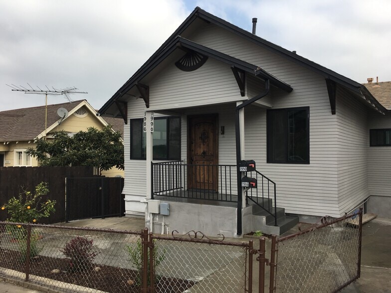 Primary Photo - 1990 Ocean View Blvd