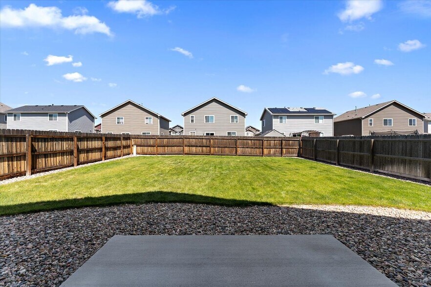 Building Photo - 6137 Popper Dr