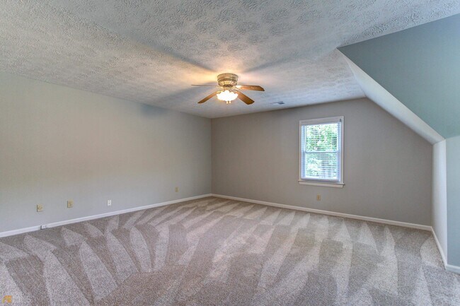 Building Photo - 180 Fairfield Cir