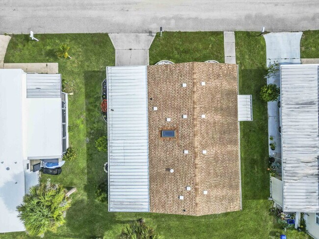Building Photo - Nokomis Lake Village 3 bed/2bath