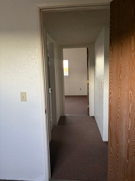Building Photo - 433 Avenida Garza