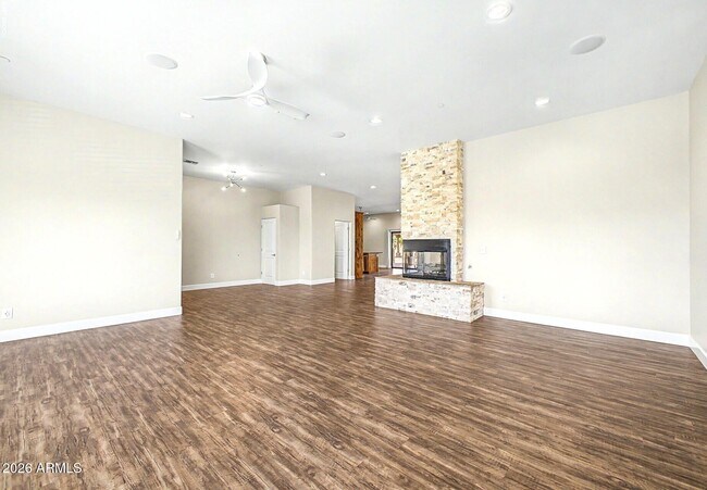 Building Photo - 15452 Chicory Dr