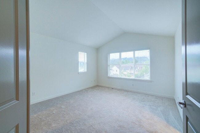 Building Photo - 3Bd/2.5Ba Issaquah Home
