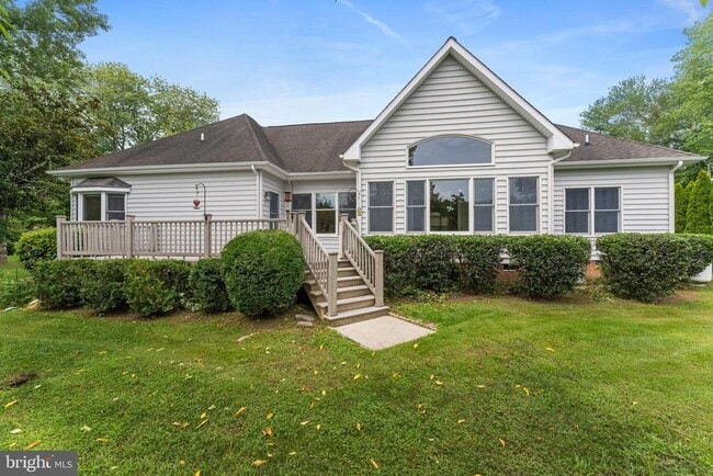 Building Photo - 8237 Hickory Dr