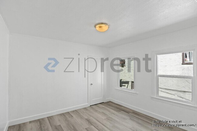 Building Photo - 2617 78th Ave