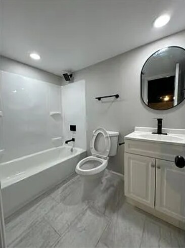 Building Photo - 4 Bedroom 2 Bathroom Rehabbed