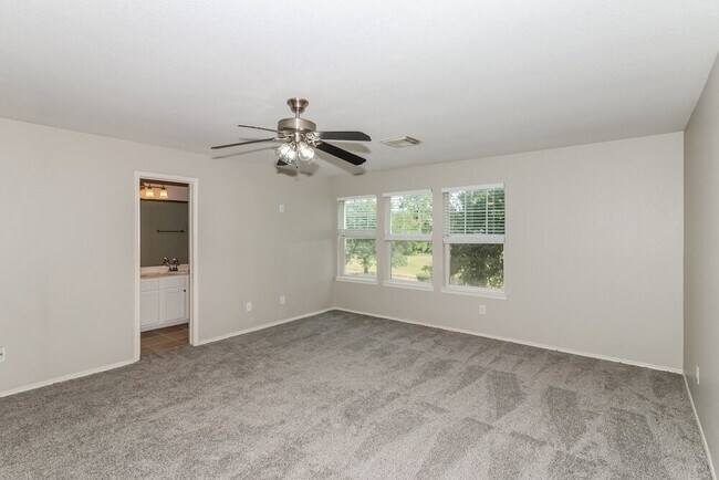 Building Photo - 5006 Roth Forest Ln