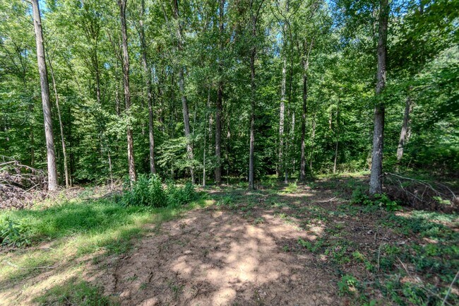Building Photo - 428 Ingleside Dr