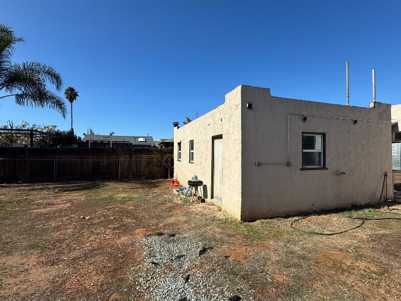 Building Photo - 2233 Citrus Ave