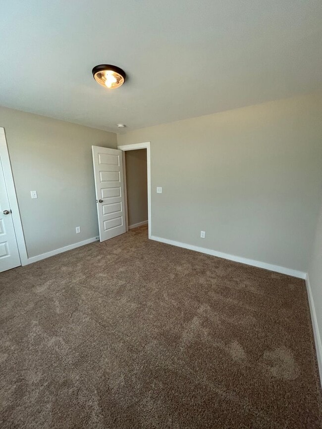 Building Photo - New Construction Home for Rent in Weaver, ...